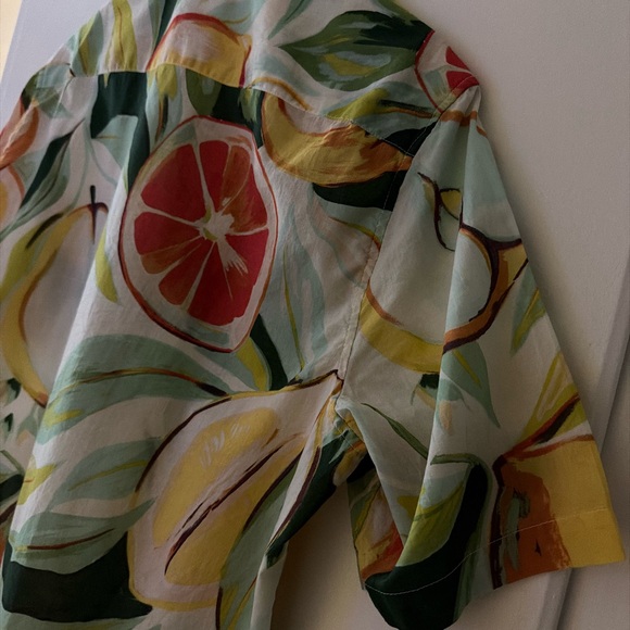 H&M Men's Vibrant Fruit Print Shirt - Picture 6 of 9